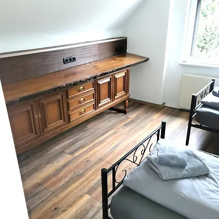 Monteur-haus Heinrich Marzahn, Hellersdorf, Lichtenberg *