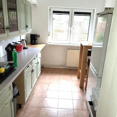 Monteur-haus Heinrich Marzahn, Hellersdorf, Lichtenberg Prázdninový dům *