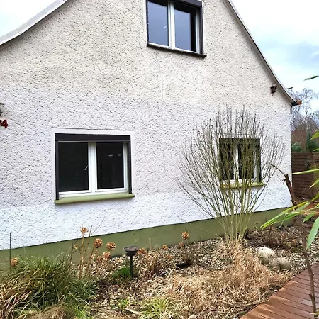 Monteur-haus Heinrich Marzahn, Hellersdorf, Lichtenberg * Berlín