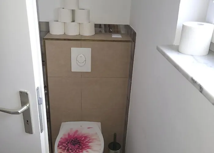 Monteur-haus Heinrich Marzahn, Hellersdorf, Lichtenberg *