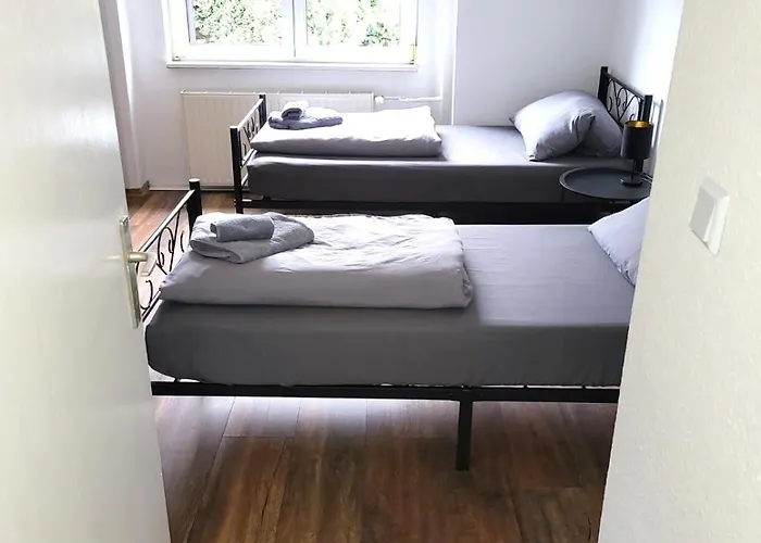 Monteur-haus Heinrich Marzahn, Hellersdorf, Lichtenberg Casa de Férias Berlim